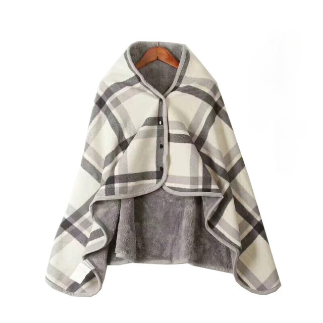 plaid-cape-polaire_1.png